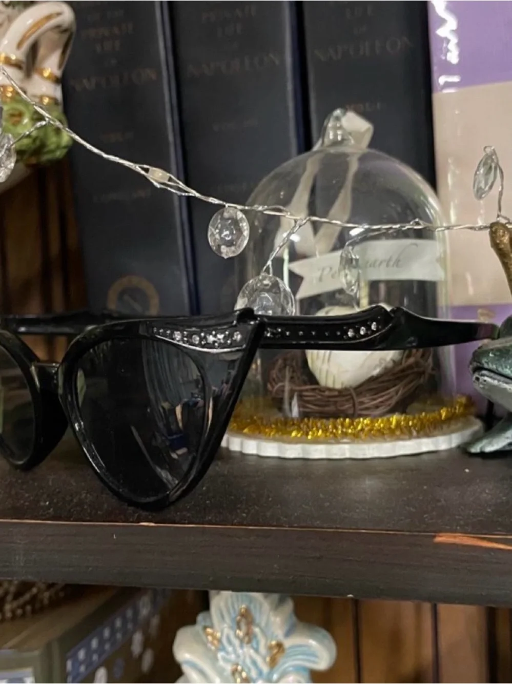 Black Cat-Eye Women's Sunglasses - Classic Stylish Shades